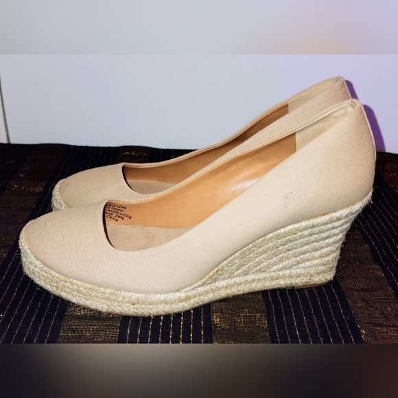 J CREW style#A1244 Espadrille Canvas Wedge Round Toe Slide On Heels Imaculate - Picture 13 of 15
